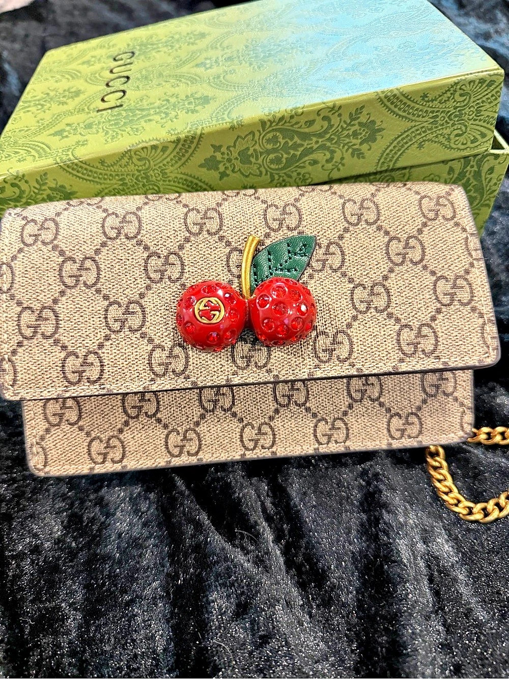 Gucci GG Supreme Cherry Mini Chain Wallet Brown & Red